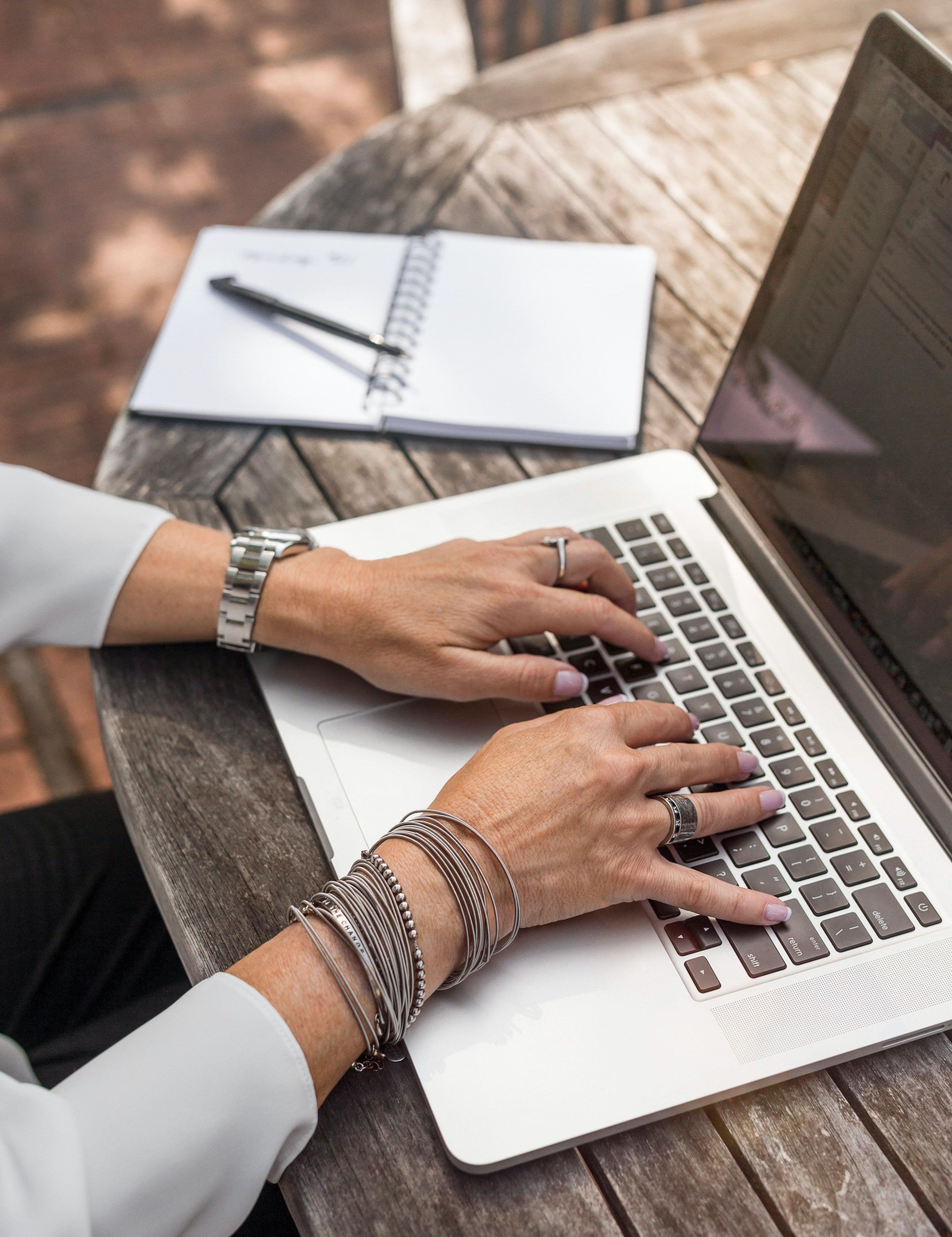 PVT et Emploi en Australie : Comment Faire un CV qui Accroche - My Little France